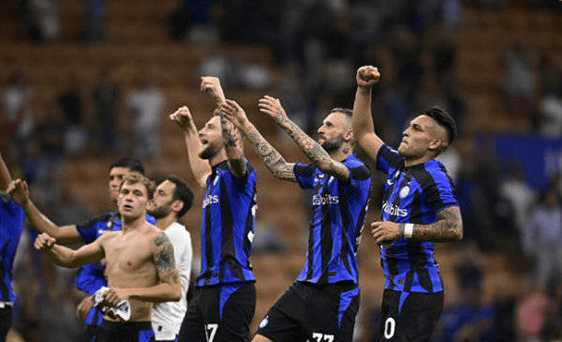 太阳报：英超想本赛季引入裁判摄像头，联盟将要求俱乐部同意（太阳报：英超计划本季启用裁判摄像头，需经各俱乐部批准）