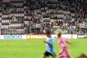 纳瓦斯：退役前一年因髋关节问题我甚至无法陪孩子们散步（纳瓦斯回忆：退役前一年髋部伤势严重，连陪孩子散步都做不到）