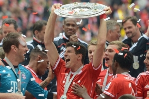 当地媒体：摩纳哥王子及其朋友欧冠赛后被加拉塔萨雷球迷袭击（当地媒体报道，欧冠赛后摩纳哥王子与友人遭加拉塔萨雷球迷袭击）