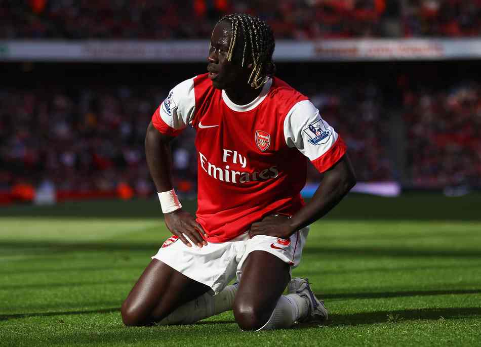 弗赖堡4-3沃尔夫斯堡，格里福点射、舍尔汉特破门（弗赖堡4-3险胜沃尔夫斯堡：格里福点球命中，舍尔汉特破门）