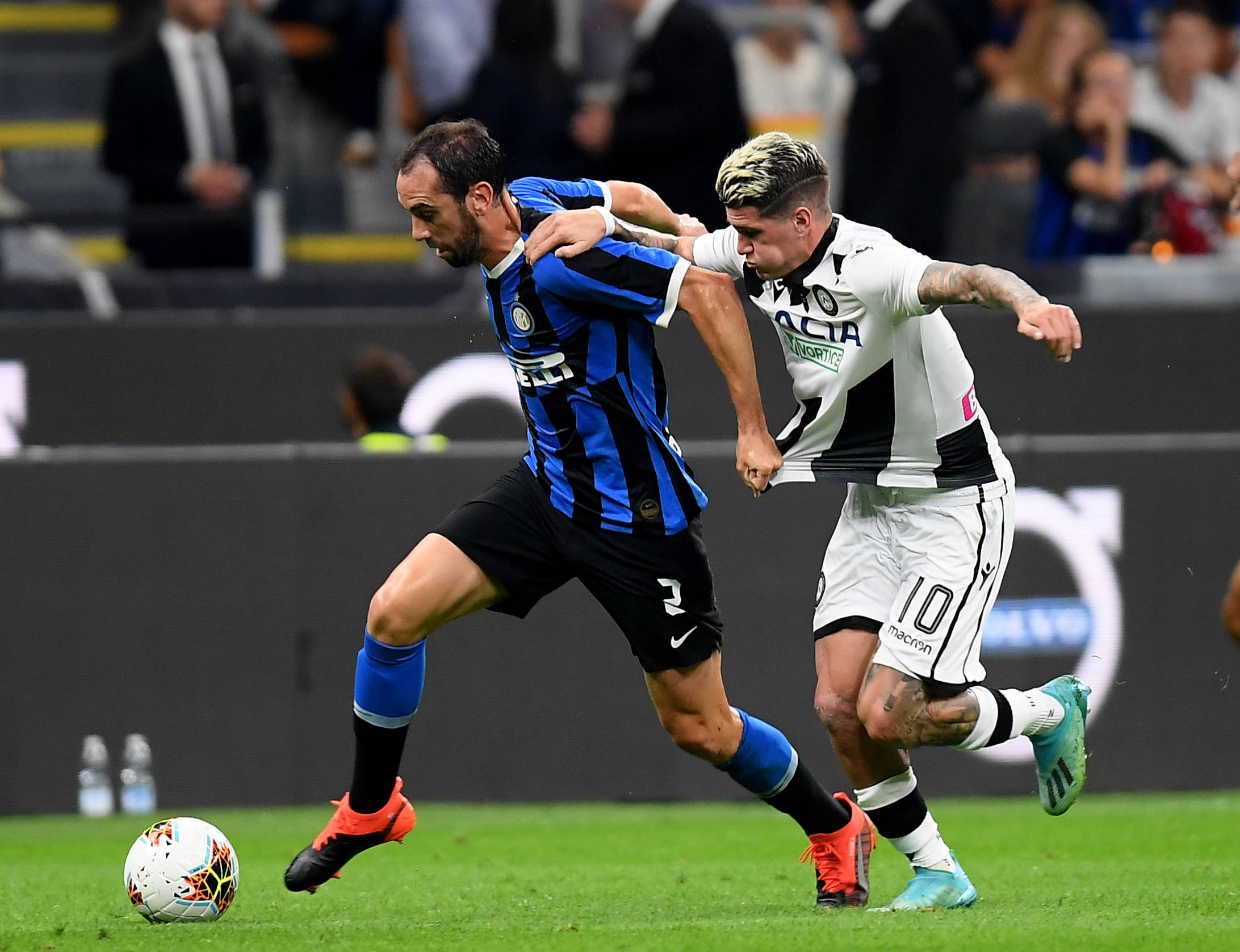 久违了，贝尔纳代斯基时隔6年再次在欧战中取得进球（时隔6年，贝尔纳代斯基再度收获欧战进球）