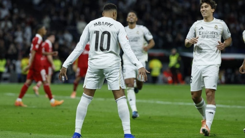 科瓦奇：施洛特贝克是球队领袖有权指出问题，不涉及个人矛盾（科瓦奇：施洛特贝克身为球队领袖，有权直指问题，与个人矛盾无关）