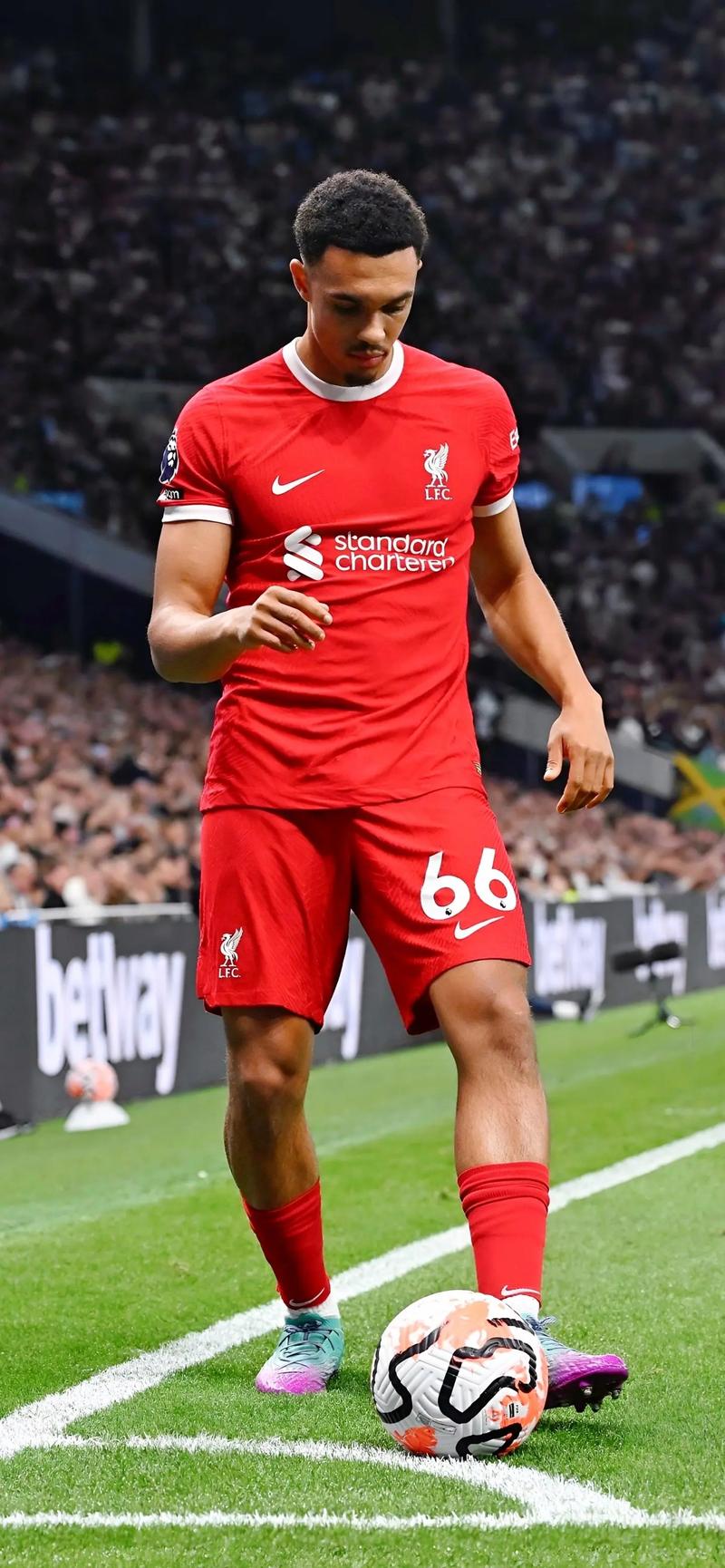 苏超终局之战即将打响，南通队vs泰州队谁能问鼎冠军？苏...（苏超收官大战将至，南通对决泰州，冠军花落谁家？）