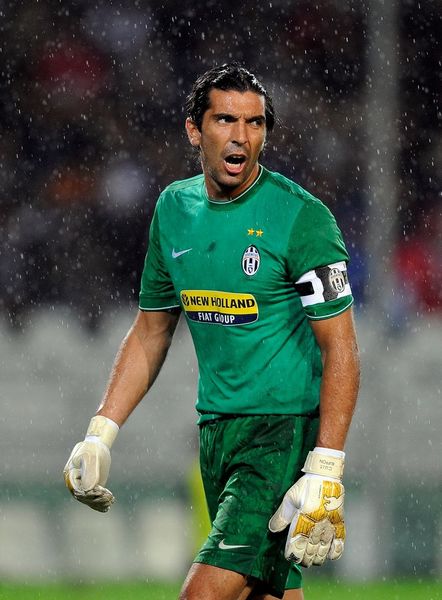 金身告破，塔帅治下阿森纳首次在欧冠小组／联赛阶段主场丢球（零封纪录告终：阿尔特塔执教期阿森纳首次在欧冠小组赛／联赛主场失守）