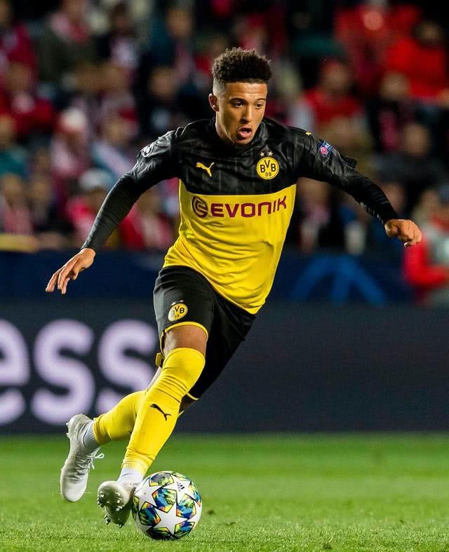 篮球CBA球队启用新训练馆，设备全面升级（CBA球队启用全新训练馆，设施全面焕新）