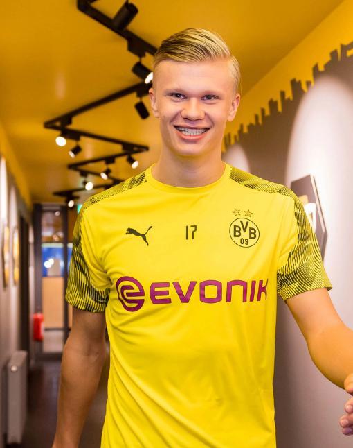 冷门夜？天空预测本轮英超：枪手平维拉，曼城红军热刺全输球（英超或迎冷门夜？天空体育预测：阿森纳平维拉，曼城、利物浦、热刺皆告负）