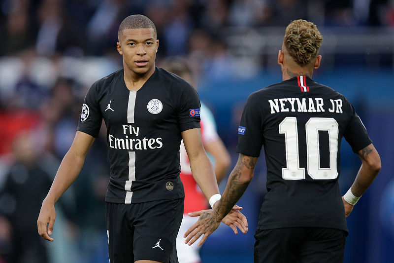 斯内德：姆巴佩会赢得2026年金球奖；没有人效力皇马时想离开（斯内德：姆巴佩将夺2026金球；在皇马时没人想离队）