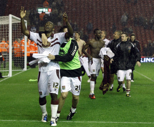 纳萨里奥：明年奋斗的目标，是在足协杯和中超取得更好的成绩（纳萨里奥：新赛季争取在足协杯和中超取得更佳战绩）