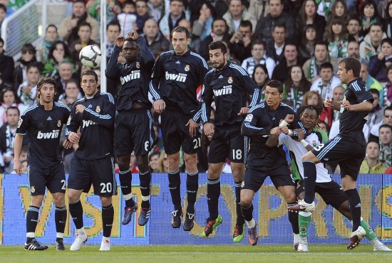 ATP年终总决赛四强“新人”占半，阿利亚西姆能否能成“屠龙者”？（ATP年终总决赛四强半数为新秀，阿利亚西姆能否化身屠龙者？）